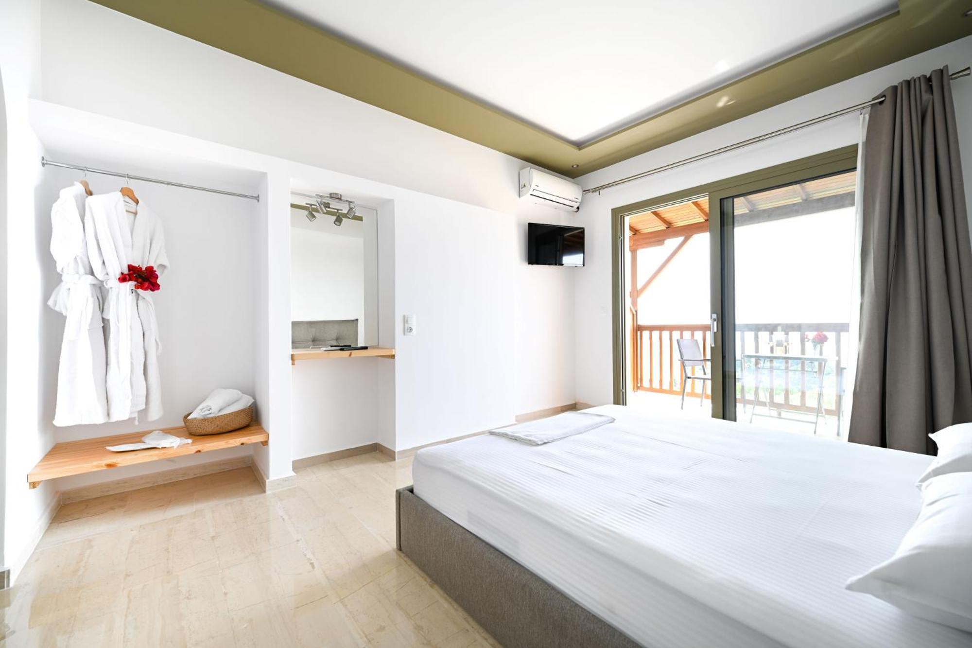 Makis Sea View Studios Skiathos Town Ngoại thất bức ảnh