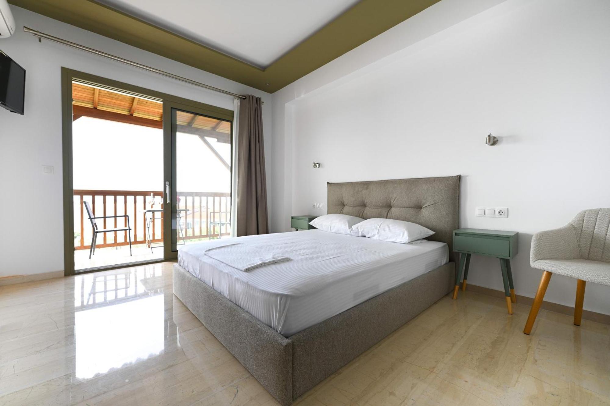 Makis Sea View Studios Skiathos Town Ngoại thất bức ảnh