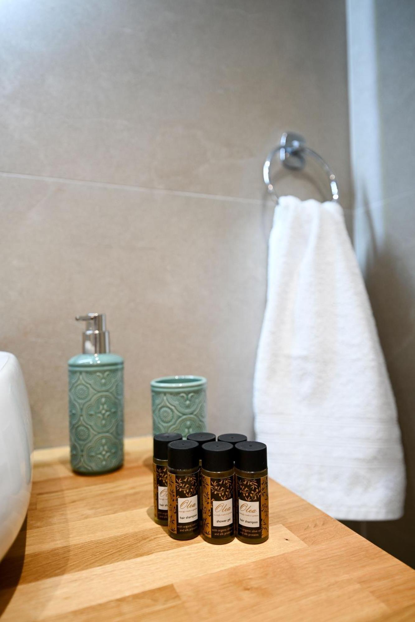Makis Sea View Studios Skiathos Town Ngoại thất bức ảnh