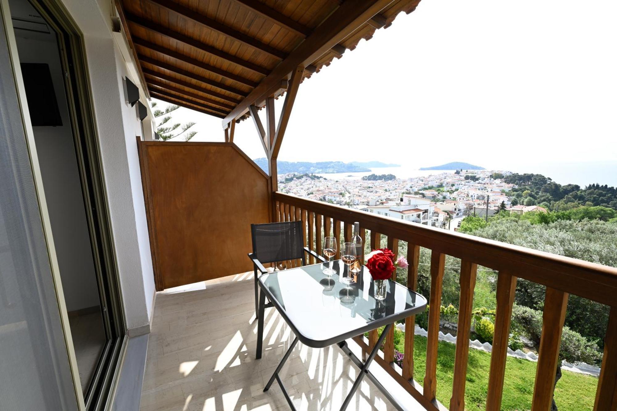 Makis Sea View Studios Skiathos Town Ngoại thất bức ảnh